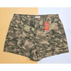 Levi Strauss Signature Women Cargo Shorts Camouflage Green Size L NWT